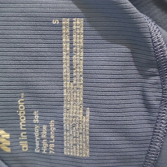 All in Motion Women's High Rise Leggings Blue 7/8 Length - Picture 8 of 8